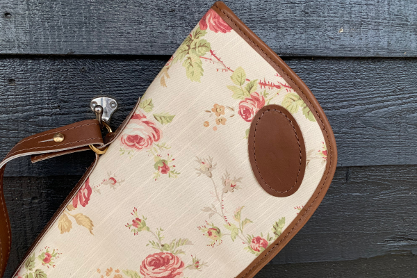 Floral Linen & Leather Creme Gunslip - Afbeelding 3